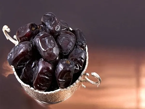 رطب گلستان بم + قیمت خرید، کاربرد، مصارف و خواص