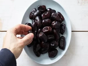 خرید خرما مضافتی بم صادراتی با قیمت استثنایی