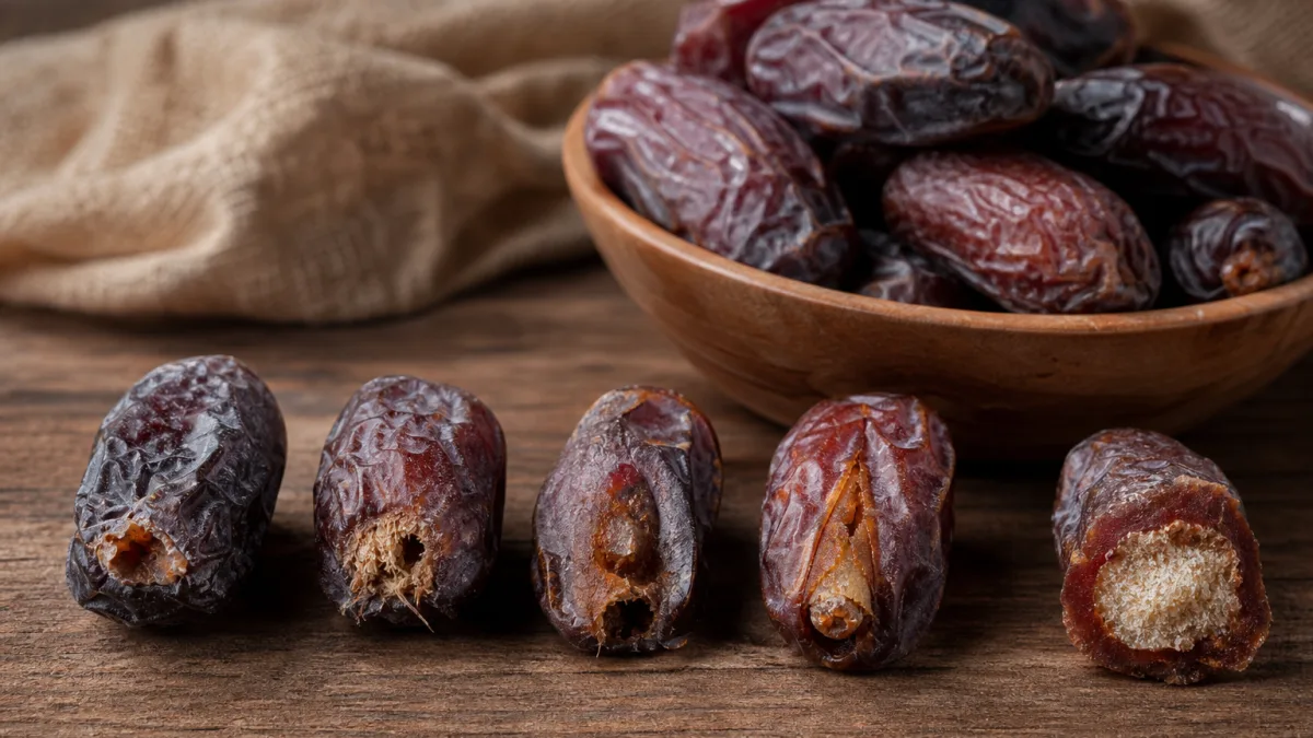 خرما پیارم حلوالند را چگونه انتخاب کنیم؟